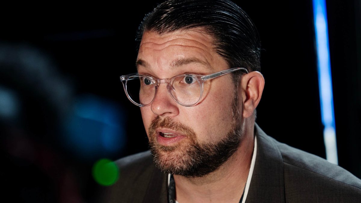 Efter valfiaskot: Så säkert sitter Jimmie Åkesson nu