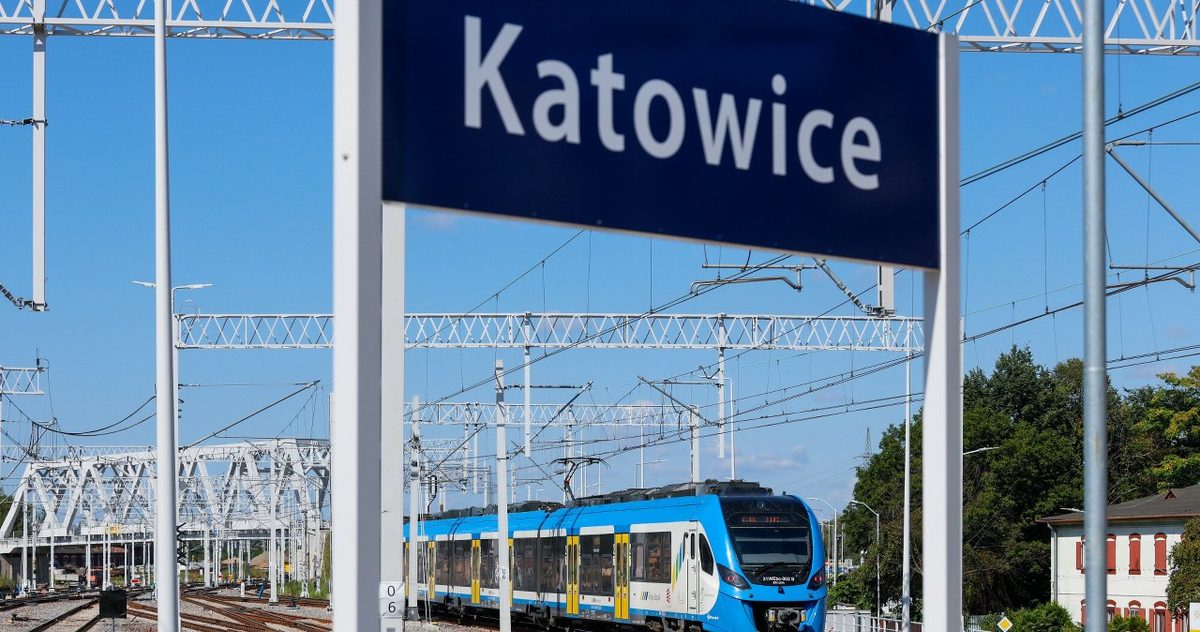 Paraliż na stacji w Katowicach. Odwołane pociągi i komunikacja zastępcza