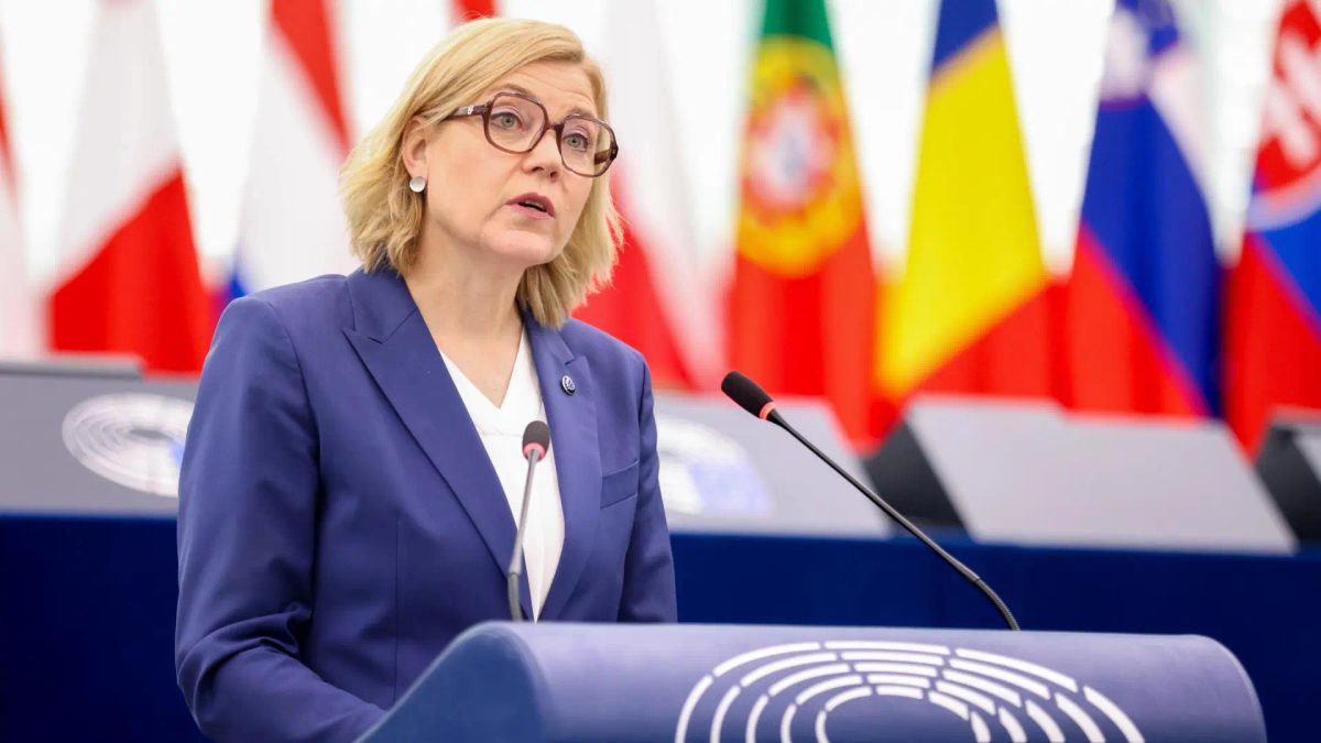 Henna Virkkunen: "Con la IA hay que equilibrar la protección ciudadana y el impulso a las empresas"