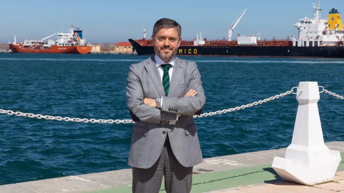 Juan Manuel Doncel, presidente del puerto de Ceuta, tras la instalación de las carpas: "Si se paraliza la actividad hab…