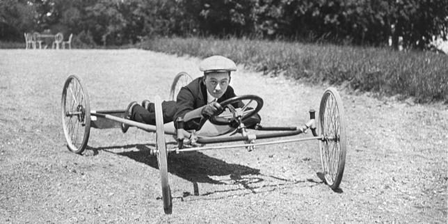 « La Vie en relief. Jacques Henri Lartigue », une plongée dans la magie de la stéréoscopie
