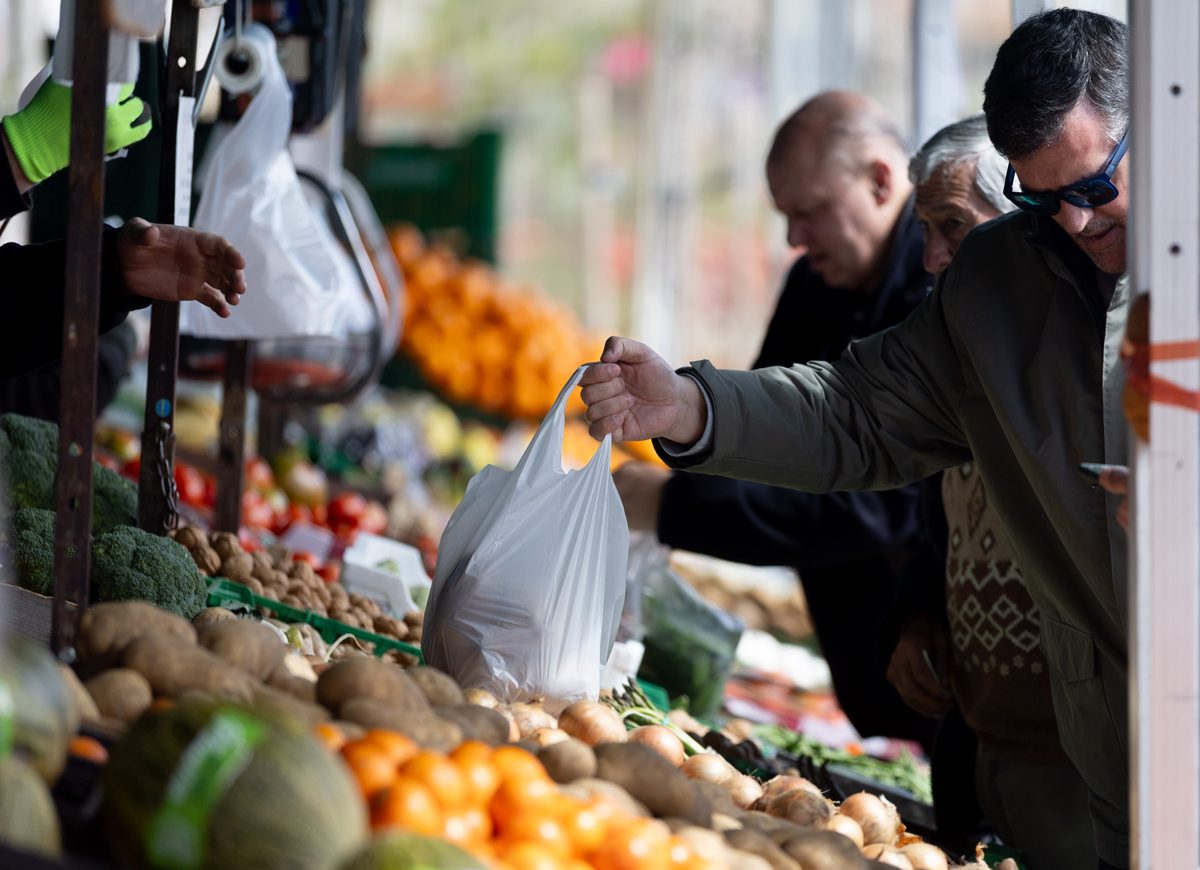 Las claves: la guerra de Irán empuja a los consumidores a la marca blanca
