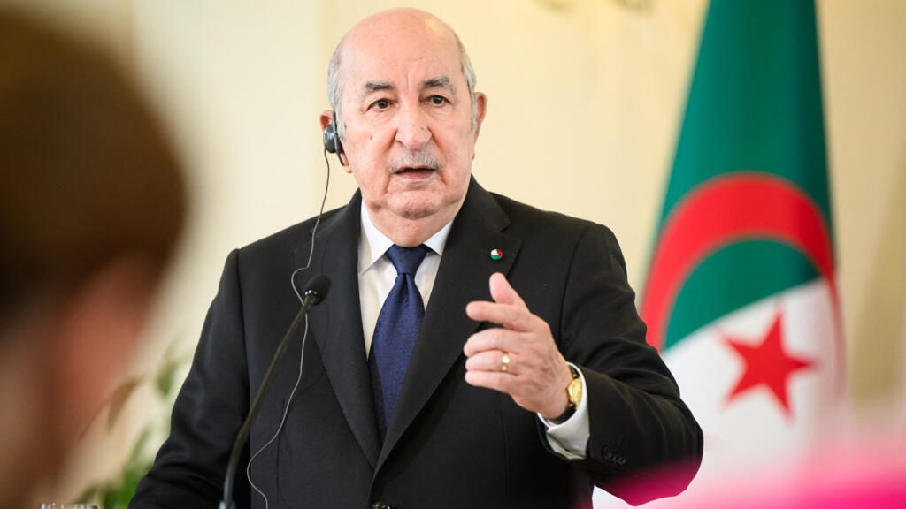 L'Algérie rompt ses relations diplomatiques avec les Émirats arabes unis