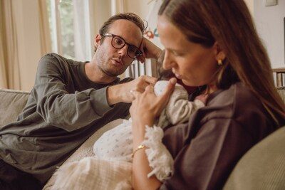 Vincent Fierens en Emma Salden voelden enorme druk om dochter borstvoeding te geven: "Ik heb mij daar superslecht over…