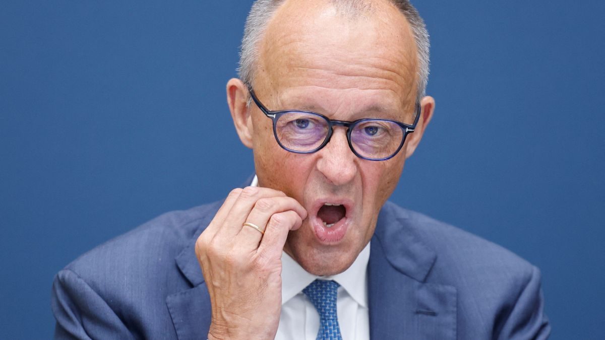 Friedrich Merz: Was Gerhard Schröder und Angela Merkel dem Kanzler vormachen