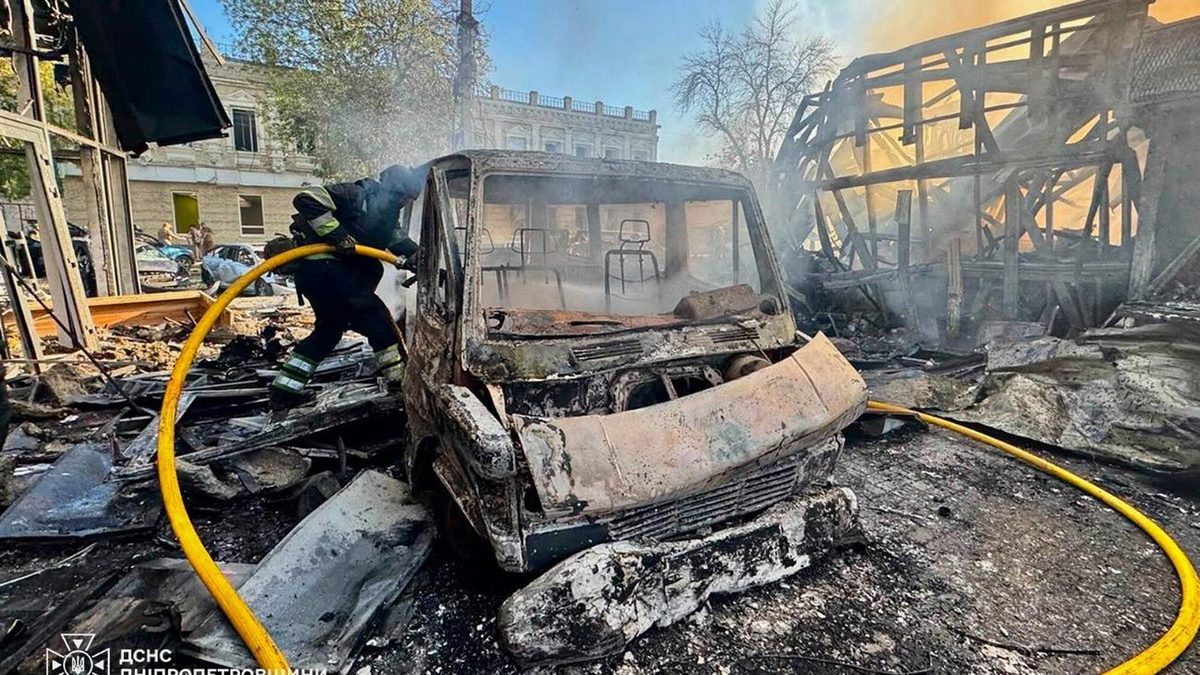 Krieg gegen die Ukraine: Tote und Verletzte nach Angriff auf Einkaufszentrum in Pawlohrad