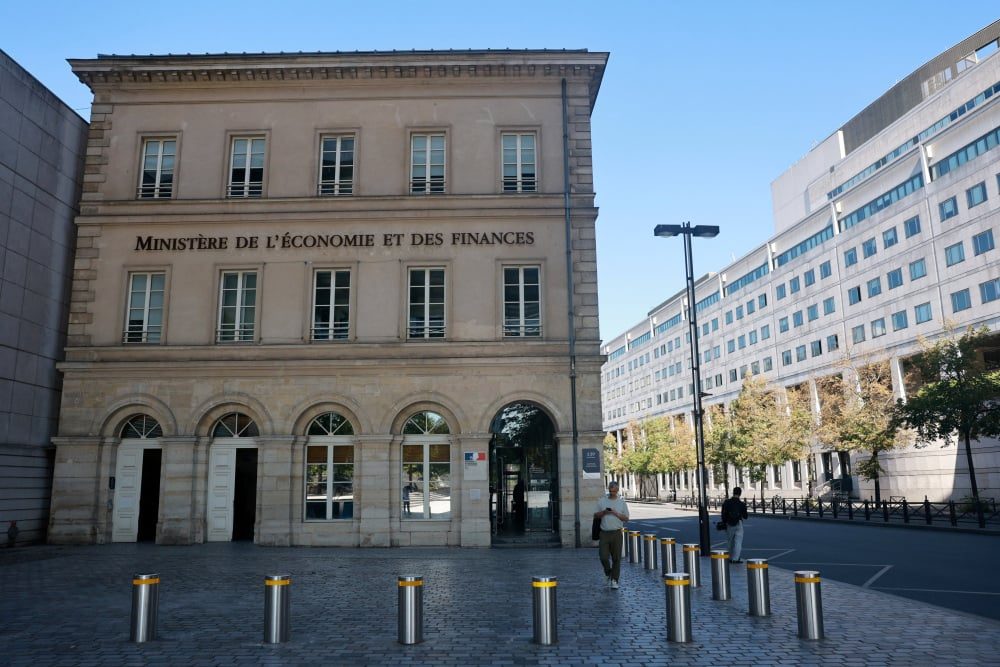 « Une hausse vertigineuse » : d'ici à 2030, le coût de la charge de la dette va doubler pour la France