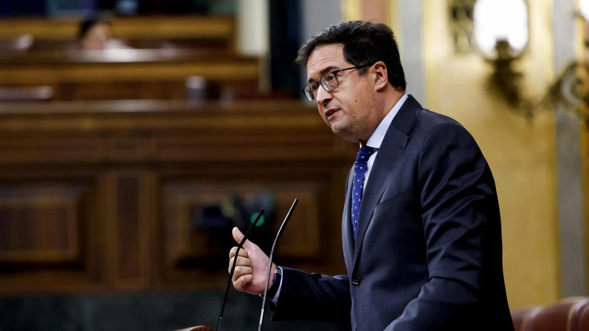 Junts y PNV tumban la ley de 'lobbies' del Gobierno, que también rechazaban los sindicatos y la patronal