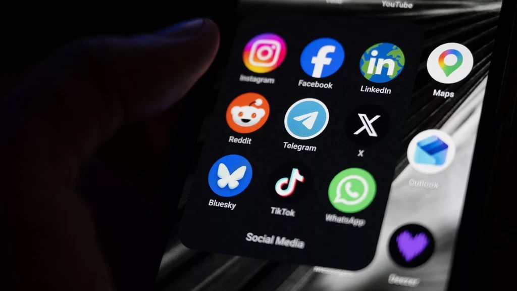 Mini-accounts en schermtijd: zo wil EU socialemediagebruik kinderen beperken