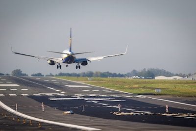 Voor begin staking verstoort drone vliegverkeer op luchthaven Charleroi: politie vat dronepiloot