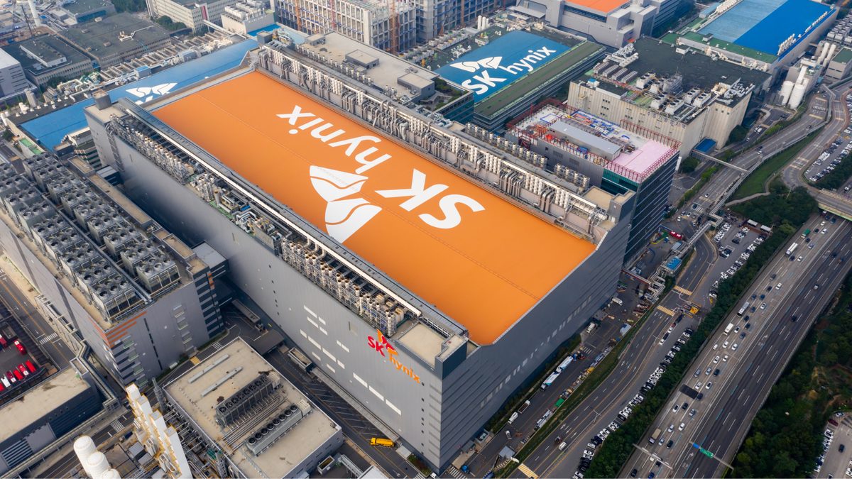 SK hynix reportedly discussing US memory chip manufacturing with Intel — options include leasing Ohio plant or forming…