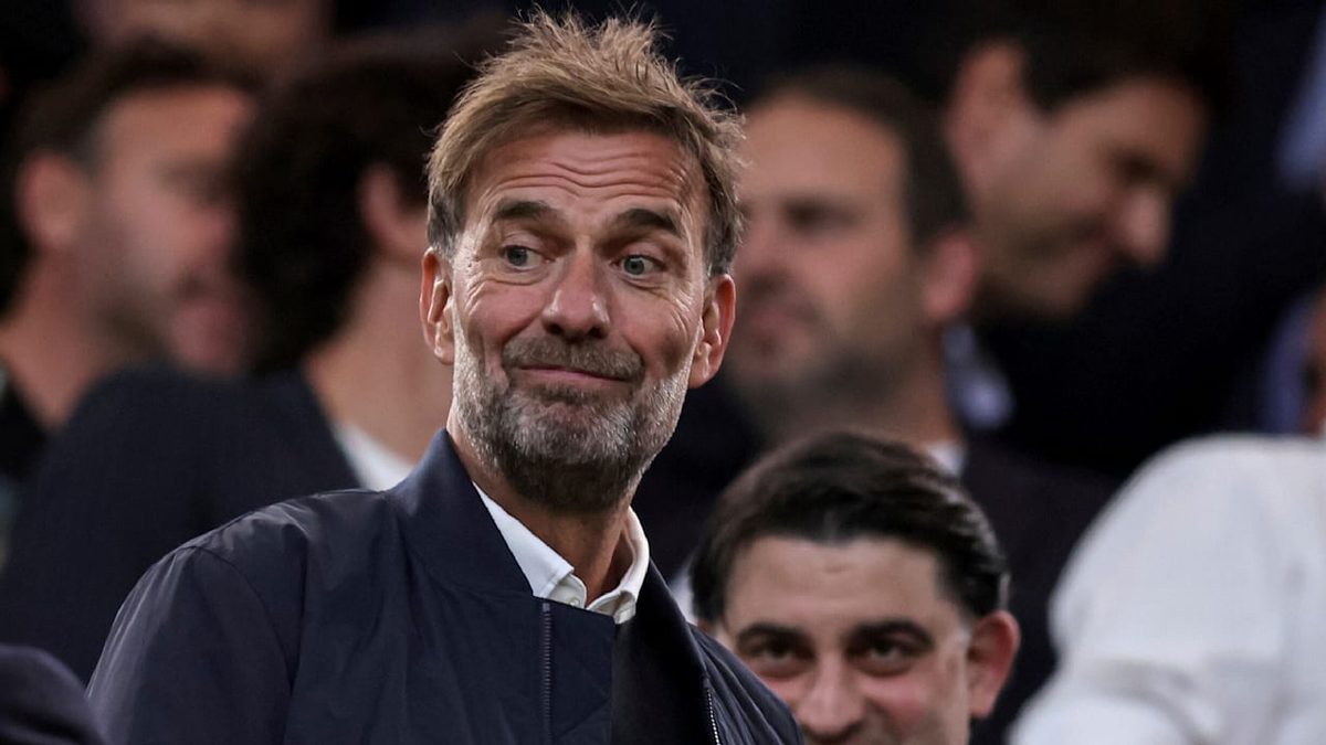Zwei Überraschungen - Klopp holt Neuling mit nur 21 Bundesliga-Minuten!