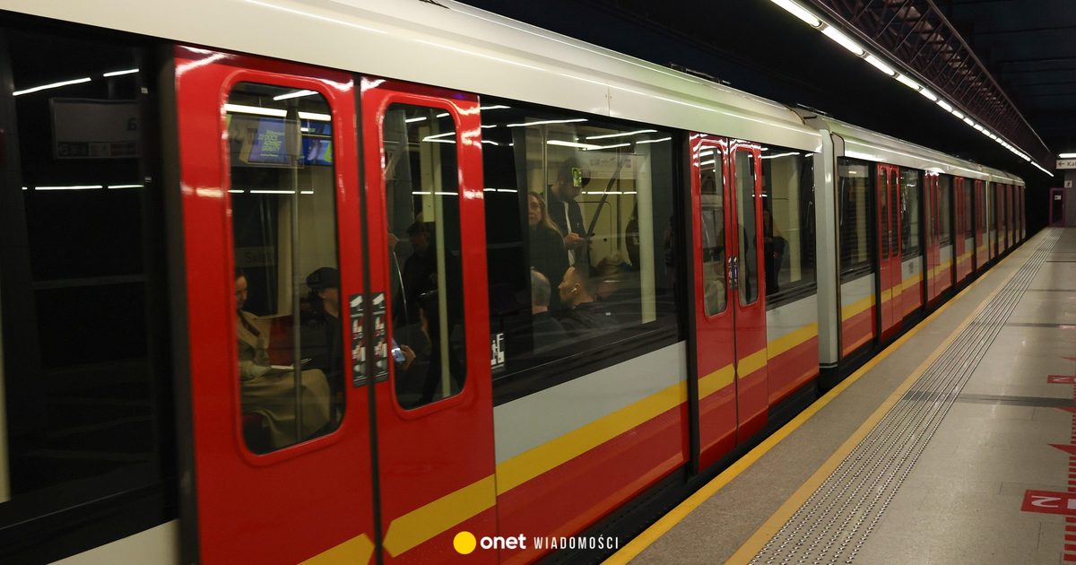 Utrudnienia w metrze. Pociągi kursowały w dwóch pętlach