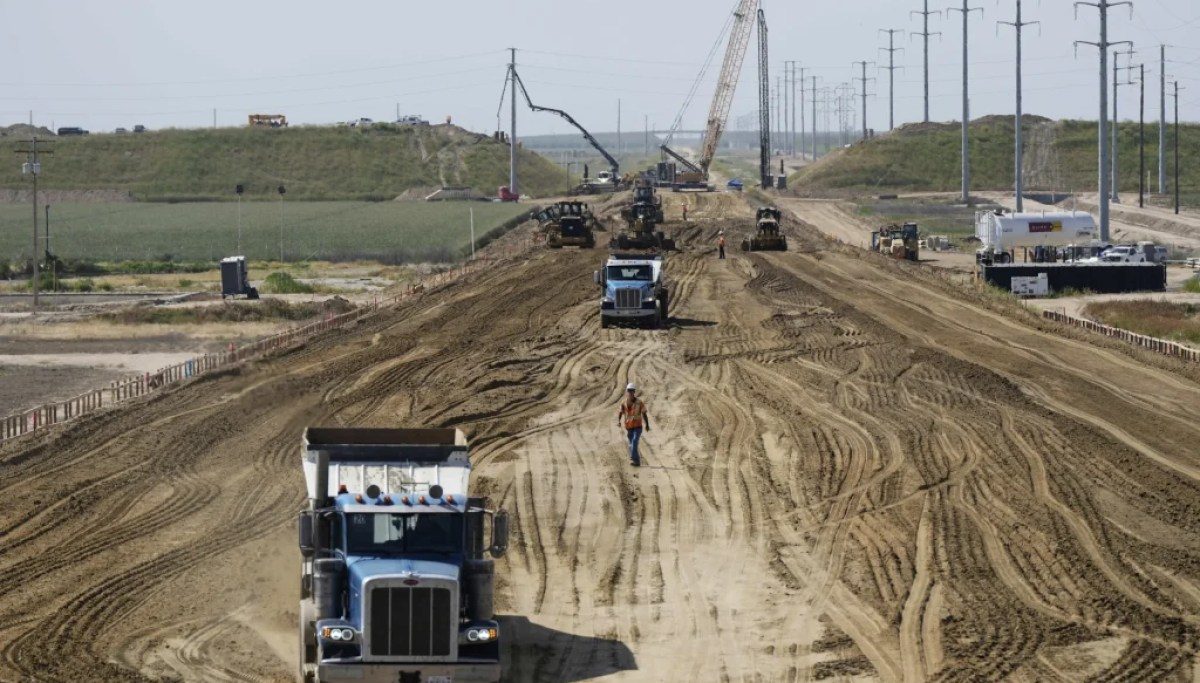 California high-speed rail is paying for nightclub outings for consultants