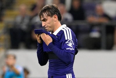 Geen blij weerzien met Europa League: onuitgegeven Anderlecht schiet te laat wakker en verliest tegen Lyon