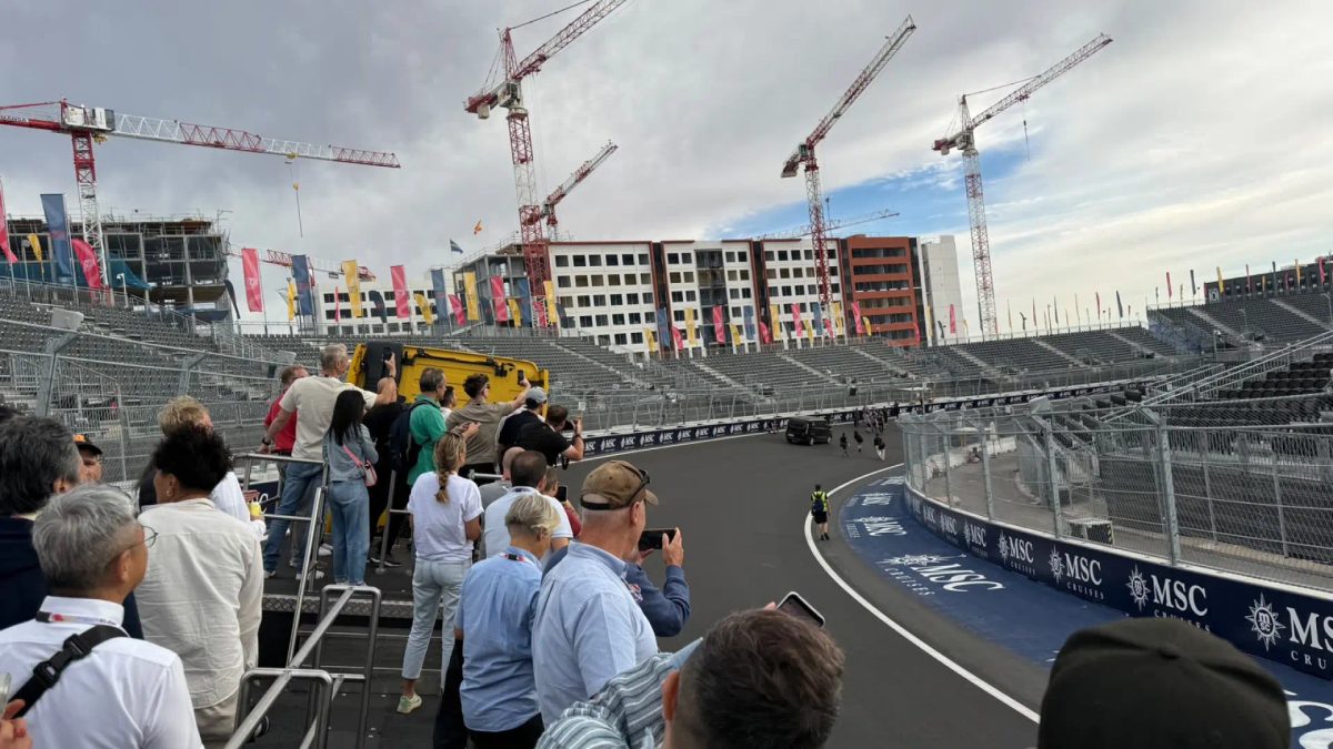 El Madring, desde el asfalto: una vuelta al circuito con '20minutos' y una parada en la curva Monumental