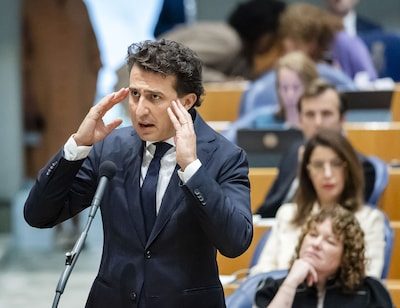 LEES TERUG | Chagrijn druipt van de plinten in belangrijkste debat van het jaar