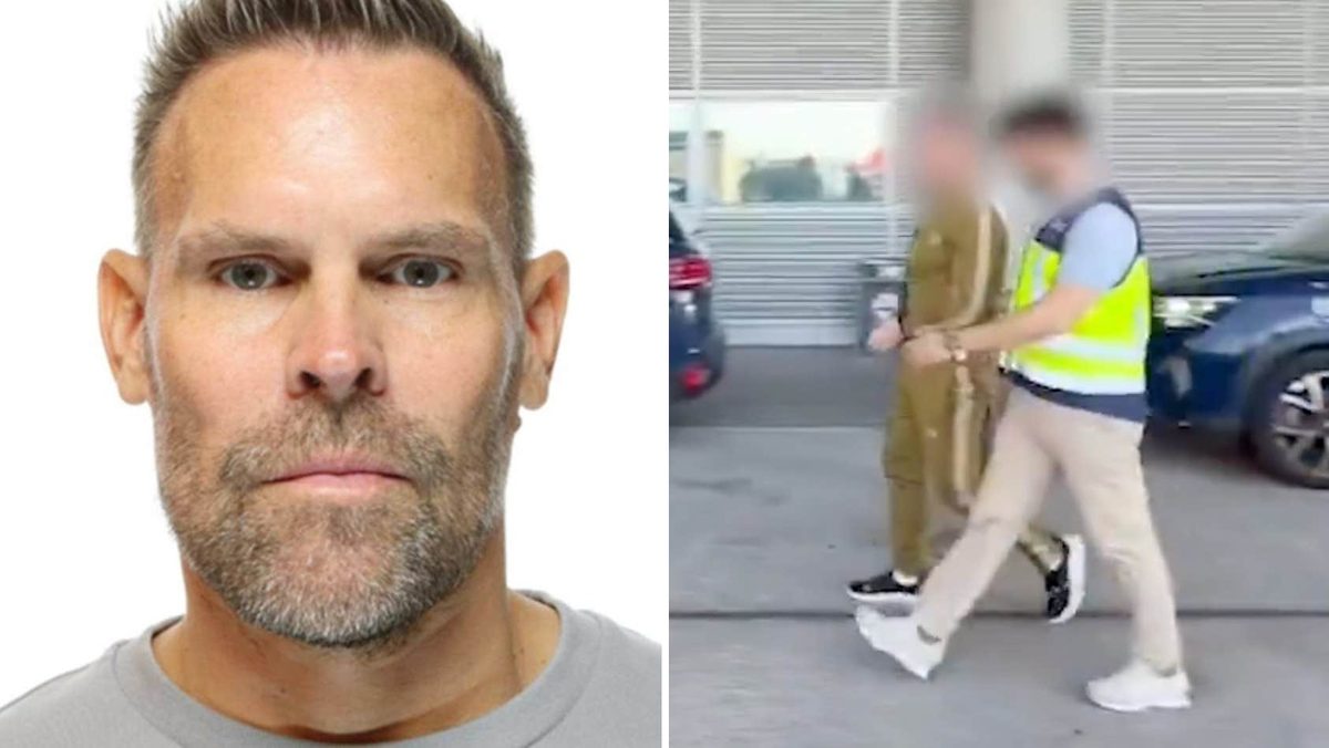 Här visar spansk polis upp Jonas Falk