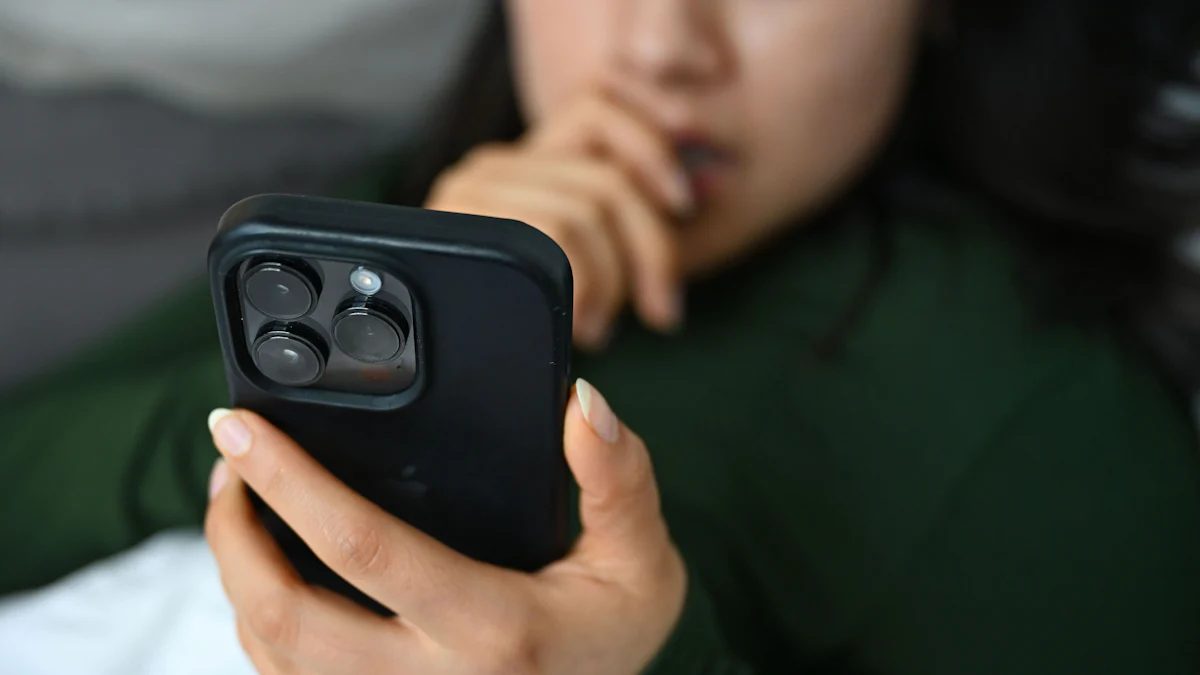 Medienregulierung: Es geht um Kontrolle, Geld und Macht im Internet