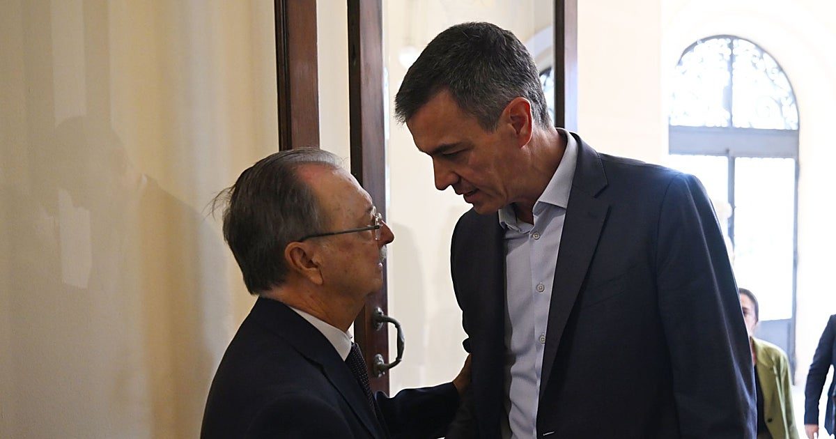 La Moncloa cambia de estrategia para evitar su desgaste y pone el foco en derribar a Vivas