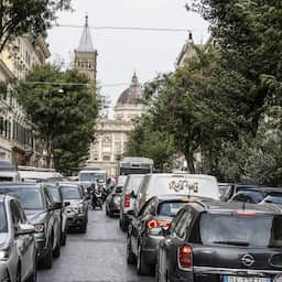 Italiaanse regering schrapt wegenbelasting deels vanwege hoge brandstofprijzen