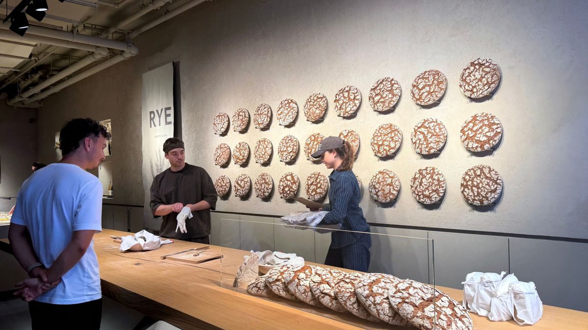 New York City / Martin Auer: Was hinter dem Hype um das 60-Dollar-Roggenbrot steckt