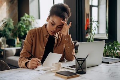 Twee op de drie werkzoekenden worden ‘geghost’ na sollicitatie: vooral jongeren en 50-plussers krijgen geen feedback