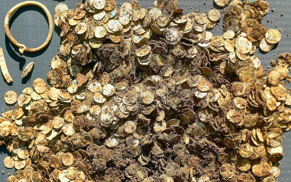 Un Finlandais découvre en forêt un trésor record de l’époque viking… qui n’a peut-être jamais été viking, vue la trouva…