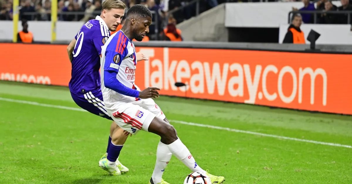 🎥 Had Anderlecht een penalty moeten krijgen? Deze fout van Mata (ex-Club) is toch bizar