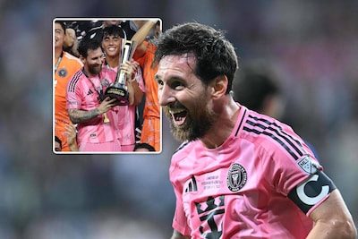 KIJK. Zijn 100ste goal voor Inter Miami, en dat op een atypische manier: Lionel Messi luistert zoveelste prijs op met k…