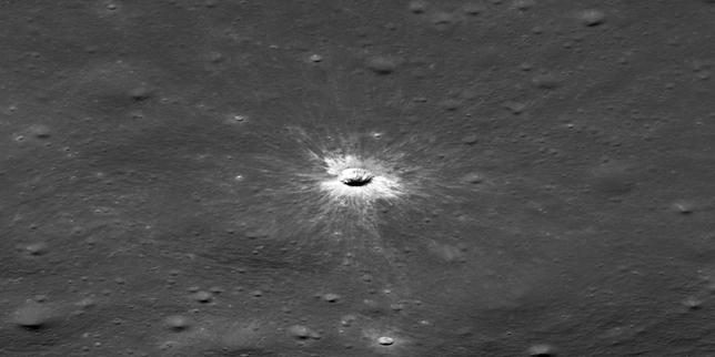 Un nouveau cratère de 222 mètres de diamètre découvert sur la Lune grâce à une sonde de la NASA