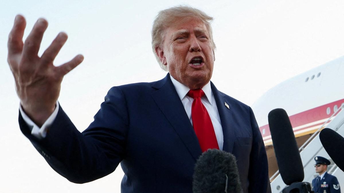 Trump ve la unión entre Canadá y la UE como un “acto hostil” al que responderá con más aranceles