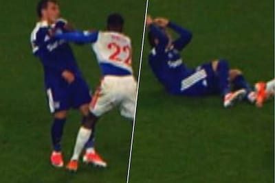Had Anderlecht hier een penalty verdiend? Clinton Mata (ex-Club) duwt Mihajlo Cvetkovic zonder bal in de buurt zomaar o…