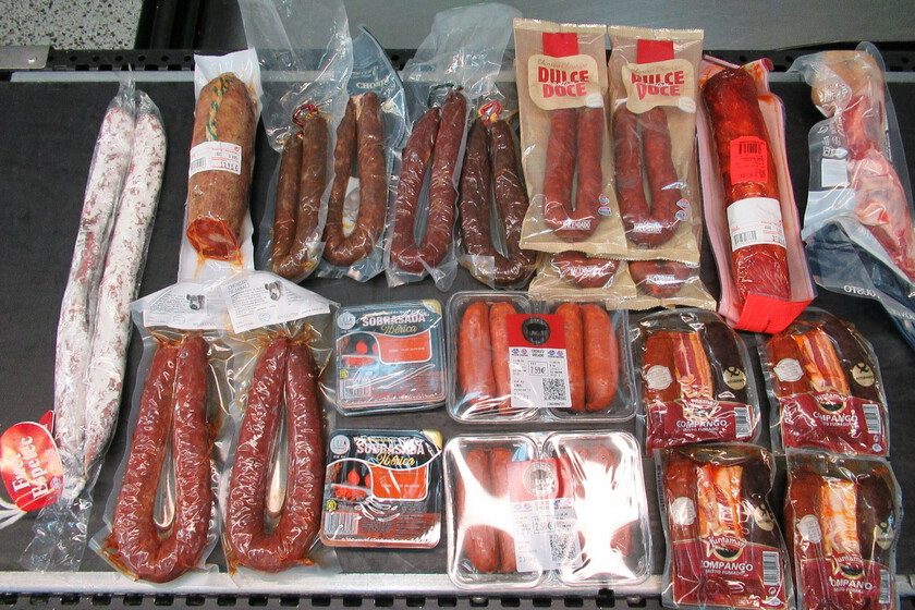 Un hombre salió de un Mercadona de Madrid con casi 9 kilos de embutido. Lo que pasó al llegar al aeropuerto de Seattle…