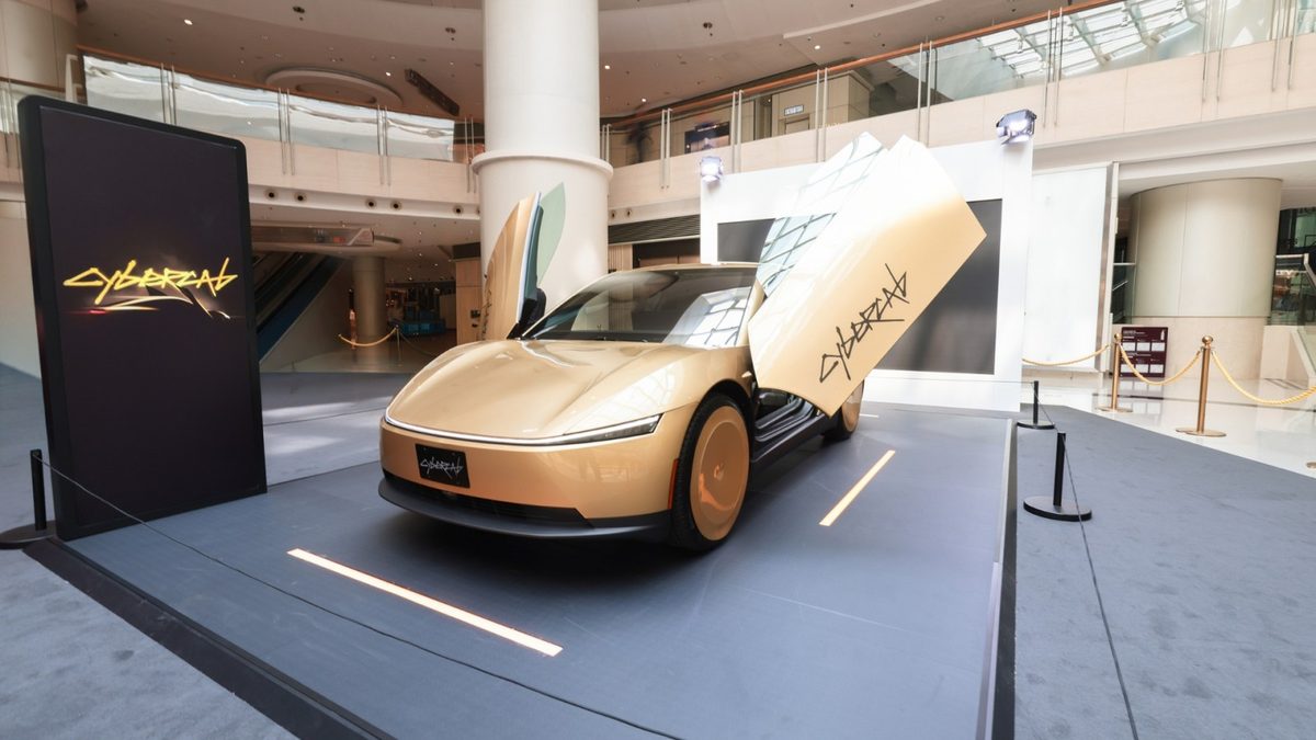 Tesla expose le Cybercab au pays des robotaxis, mais ne peut pas le faire rouler