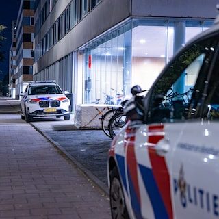 Man lichtgewond bij gewapende woningoverval in studentencomplex in Amsterdam-Oost