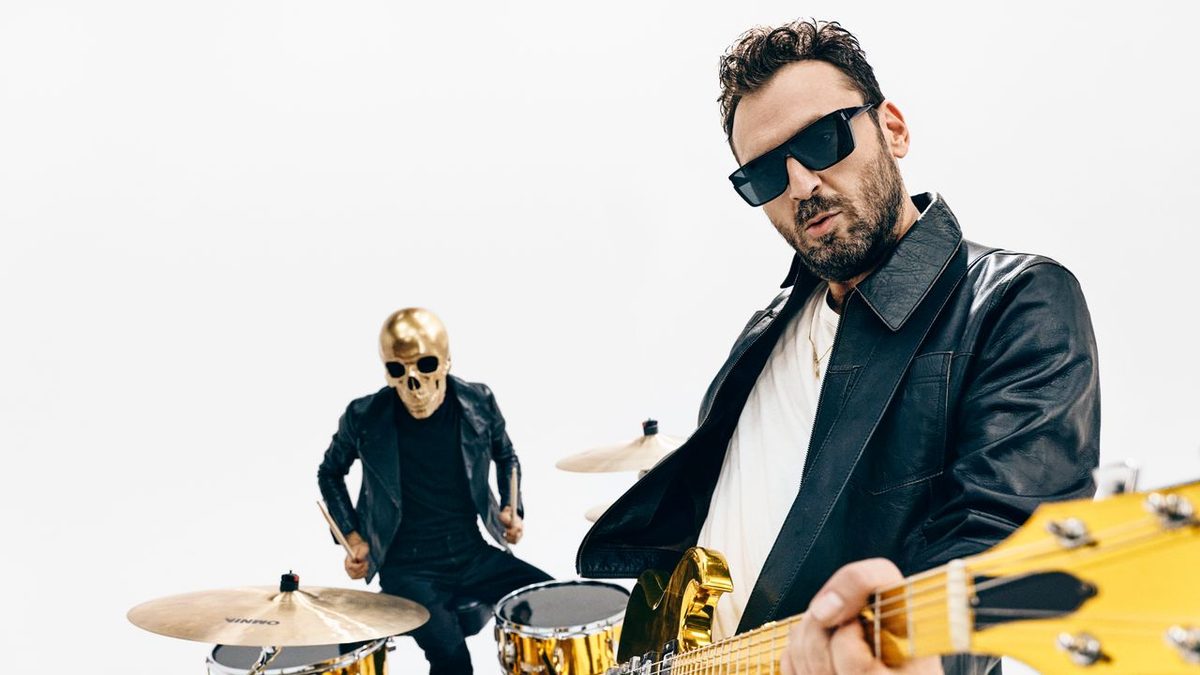 Cesare Cremonini riparte da Paparazzi: «Voglio togliermi la maschera dell’artista e trovare l'entusiasmo degli esordi»
