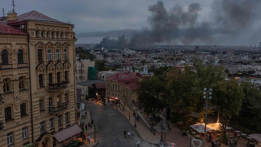 Fem meldes dræbt i angreb mod storcenter i det centrale Ukraine