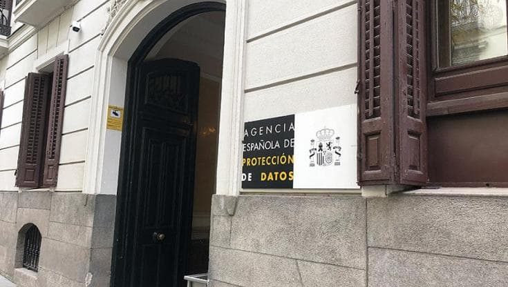 Agente IA viola i dati di un’azienda. Primo caso confermato in Spagna