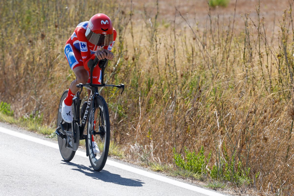 Mas, por la puerta grande tras la contrarreloj: el ciclista de Movistar solo pierde 33 segundos con Roglic y se acerca…