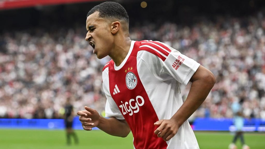 Ajax-talent Ouazane voor het eerst opgeroepen voor Marokkaans elftal