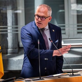 Besparen op dienstencheques, erfbelasting en subsidies? Dit ligt op Diependaeles ‘heel lange shitlist’