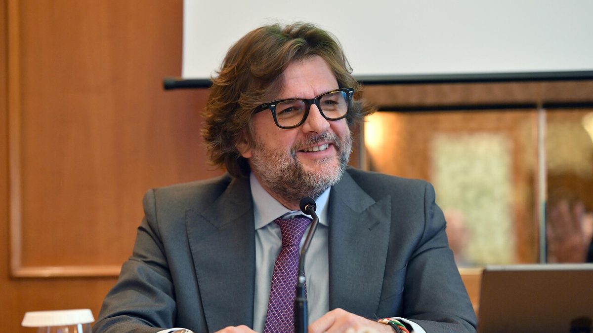 Osnato (FdI), proporrò estendere stop bollo auto a famiglie numerose