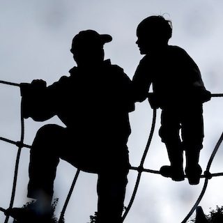 Plotse papa’s worden vaak vergeten bij onbedoelde zwangerschap: ‘Ik ben trots dat ik het zo jong heb geflikt’