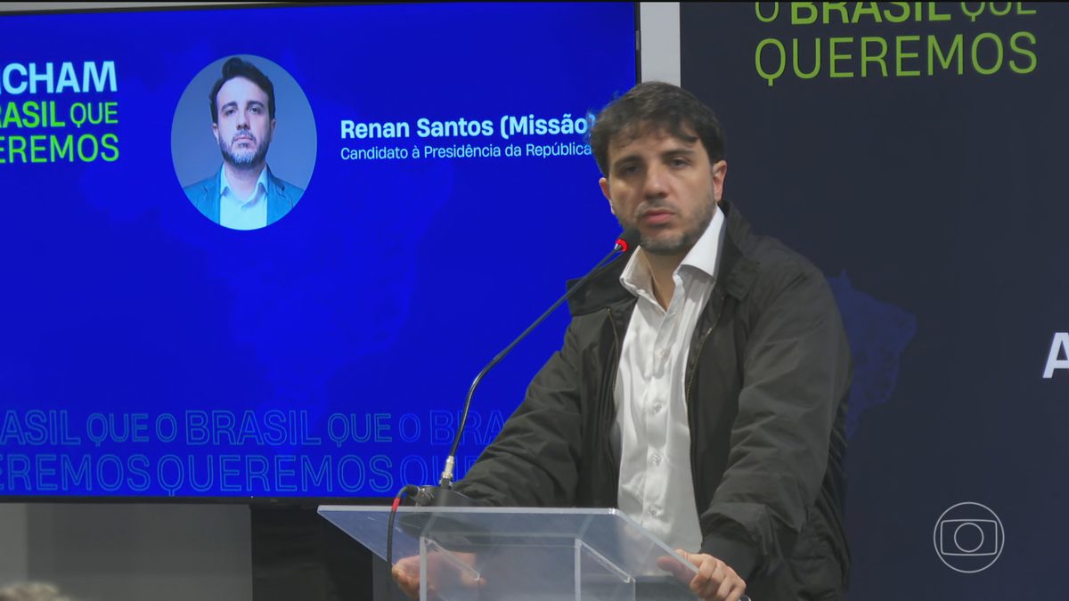 Renan Santos, candidato do Missão à Presidência, cumpre agenda em São Paulo