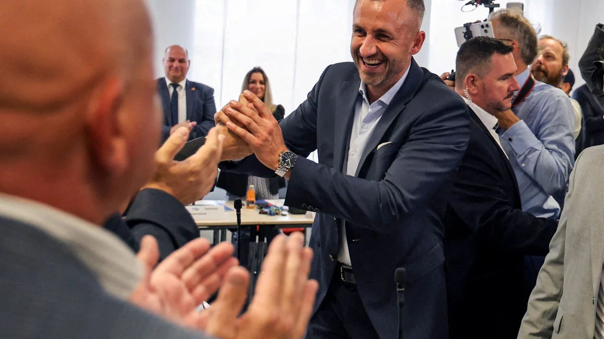 Newsblog zu den Landtagswahlen: AfD-Fraktionsspitze in Sachsen-Anhalt ohne Gegenstimme wiedergewählt
