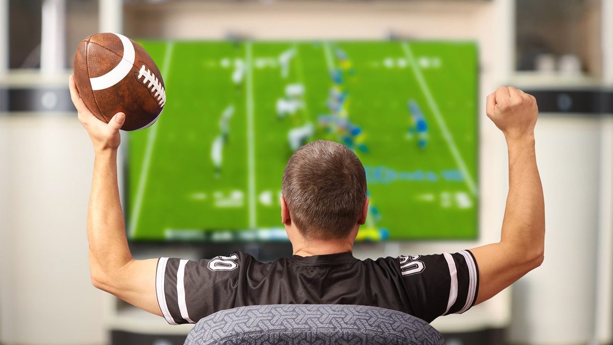 This $1,400 75-inch TV just dropped to under $800 on Amazon for NFL season