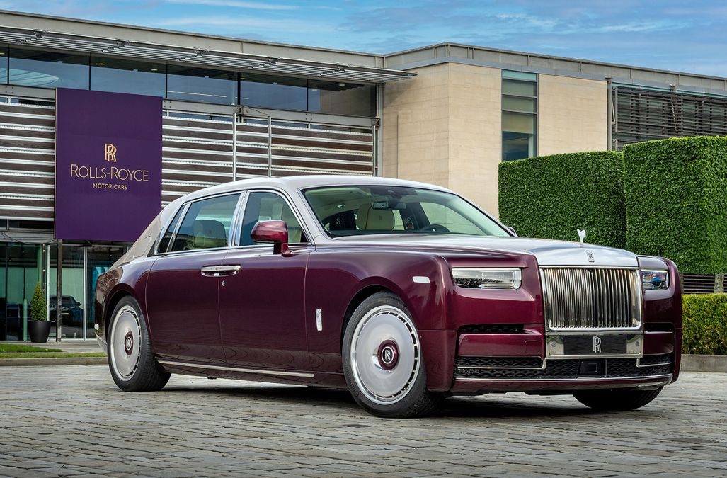 Rolls-Royce Phantom Hummingbird: l'iridescenza dell'abalone conquista Goodwood