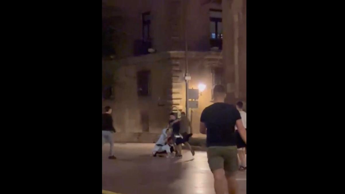 Los detenidos por la agresión fascista son ultras del Oviedo aunque ellos defienden que no hay “motivo político” y que…