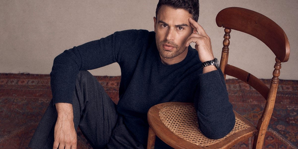 Theo James, actor: "El dinero puedes conseguirlo con TikTok. Pero el poder y la influencia, cultural y económica, es lo…